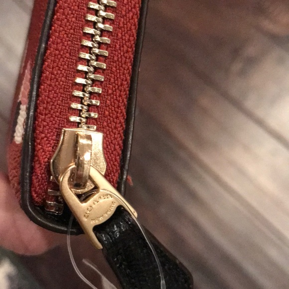 NWT Coach Heart Print Wallet - Picture 3 of 5